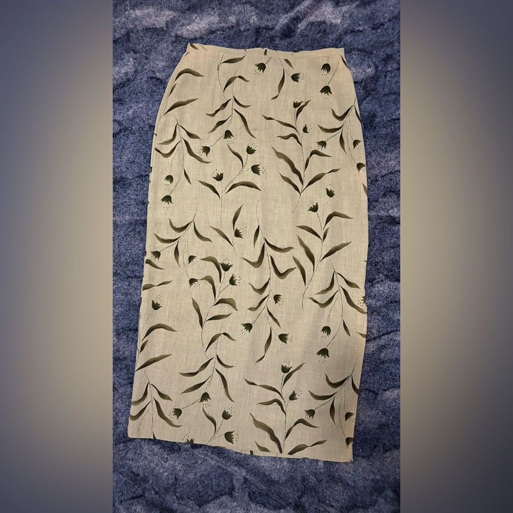 Green pencil skirt